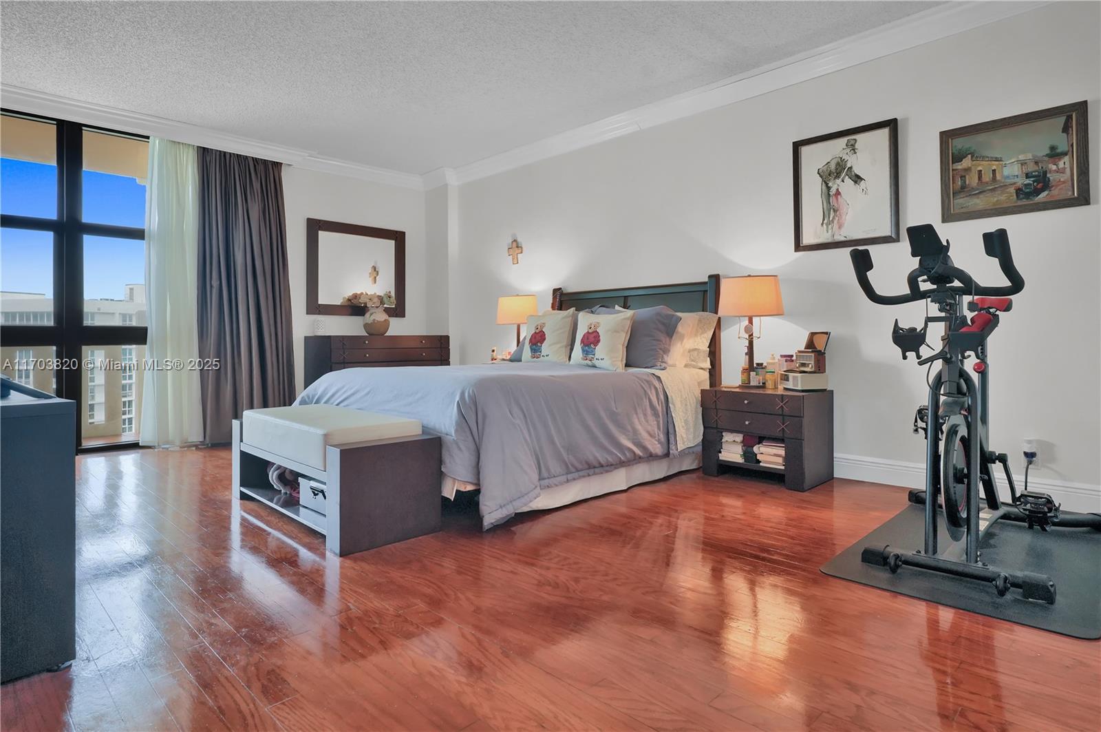 TOWERS OF KEY BISCAYNE CO - Residential