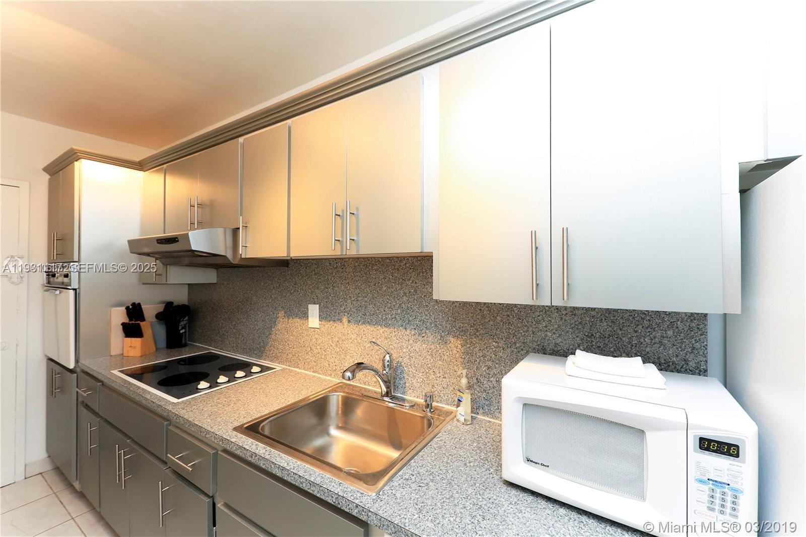 THE DECOPLAGE CONDO - Residential Lease