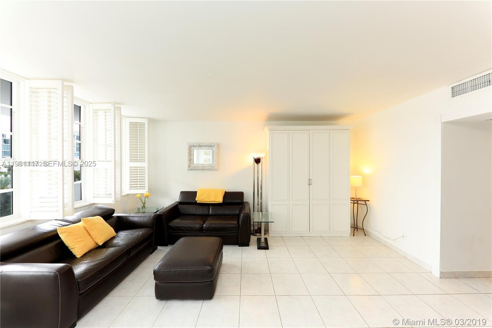 THE DECOPLAGE CONDO - Residential Lease