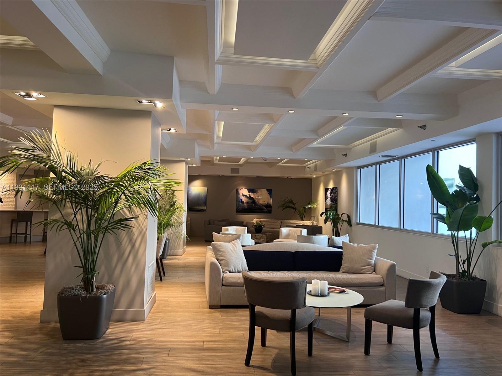 THE DECOPLAGE CONDO - Residential Lease