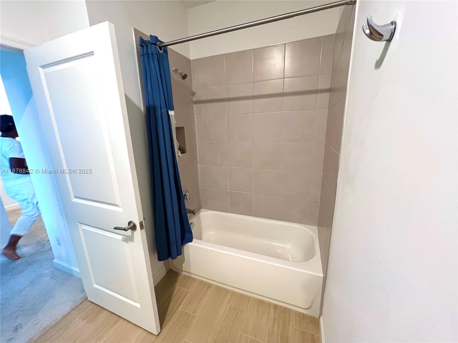 ANDALUCIA PUD PLAT 6 - Residential Lease