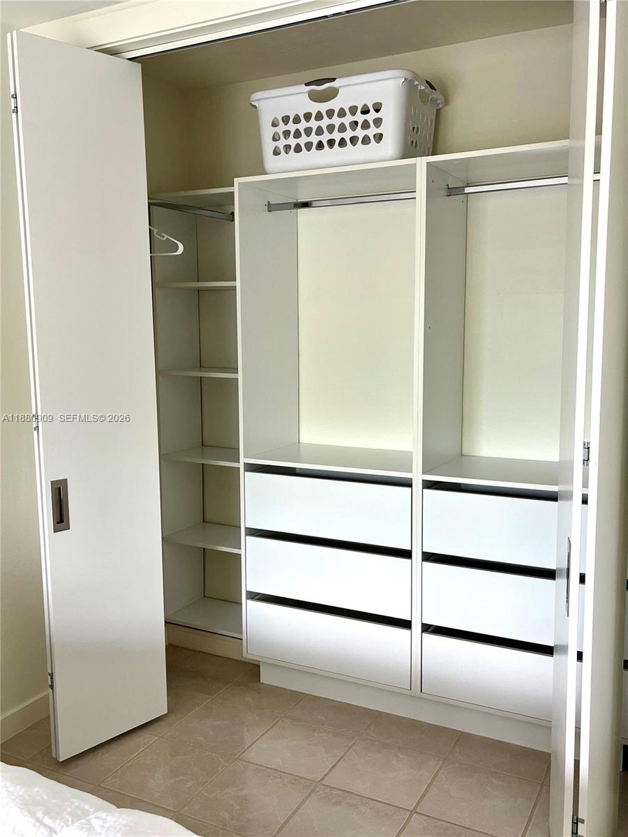 Waterway @ Hollywood Beach - Residential