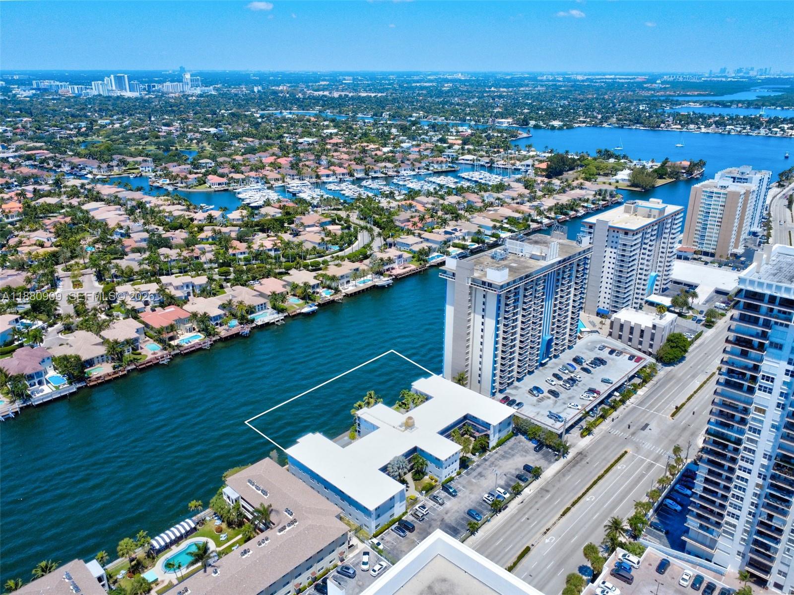 Waterway @ Hollywood Beach - Residential