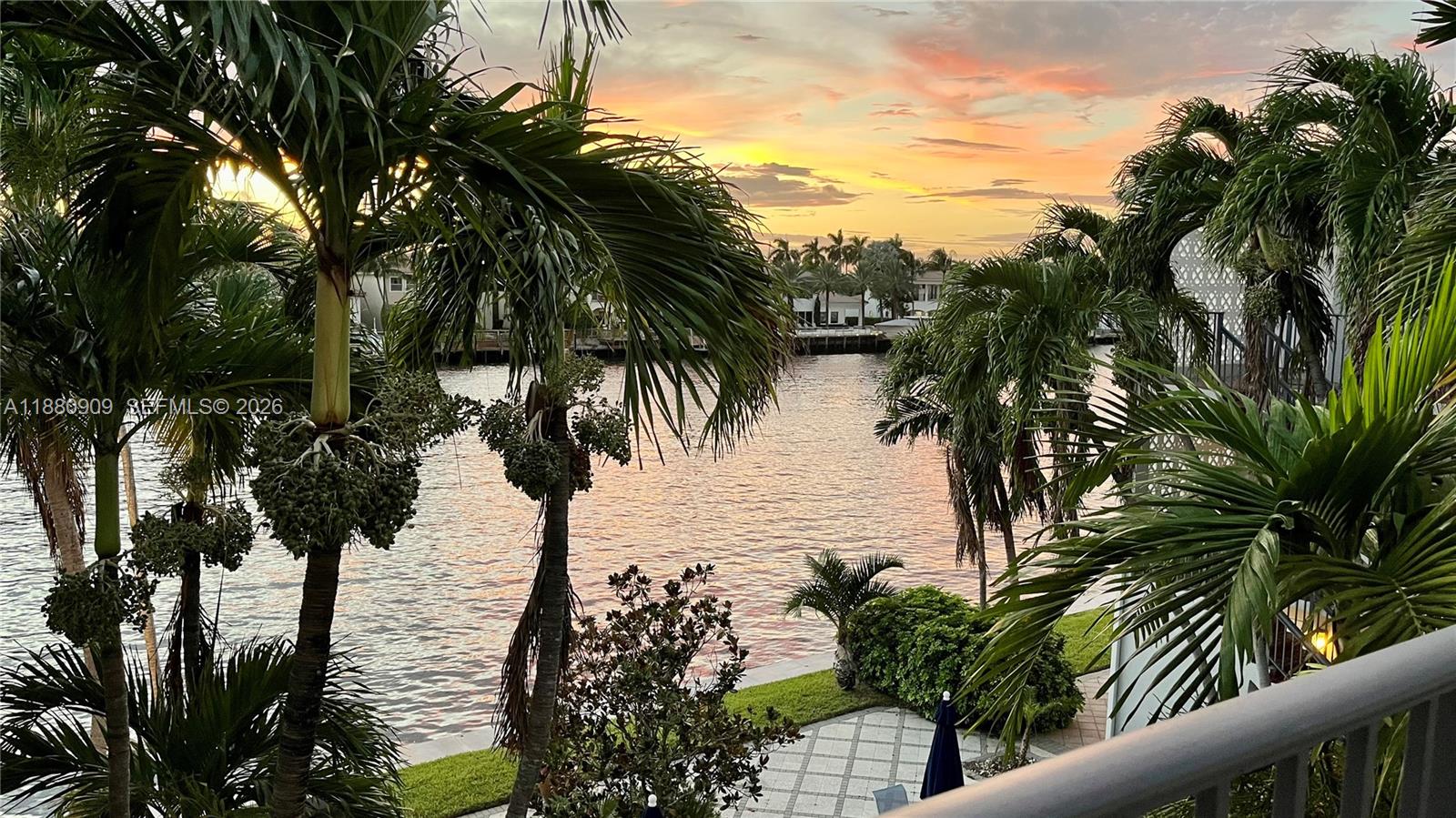 Waterway @ Hollywood Beach - Residential