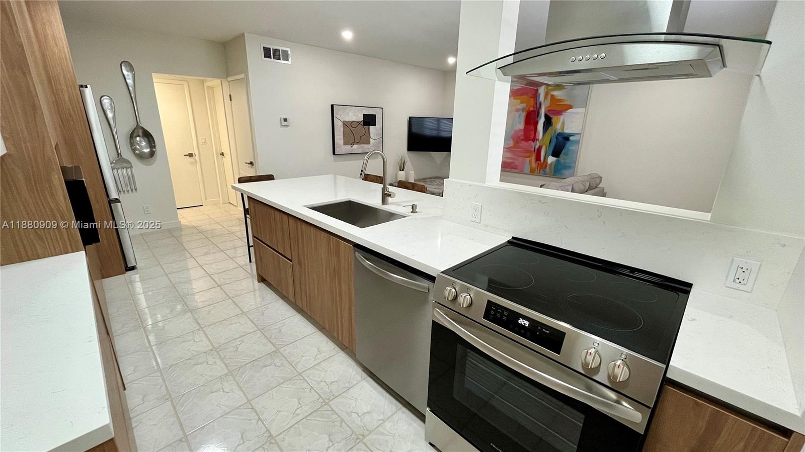 Waterway @ Hollywood Beach - Residential