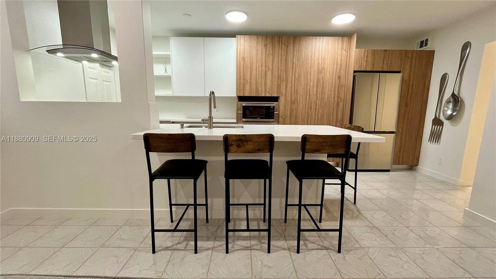 2200 S Ocean Dr N307