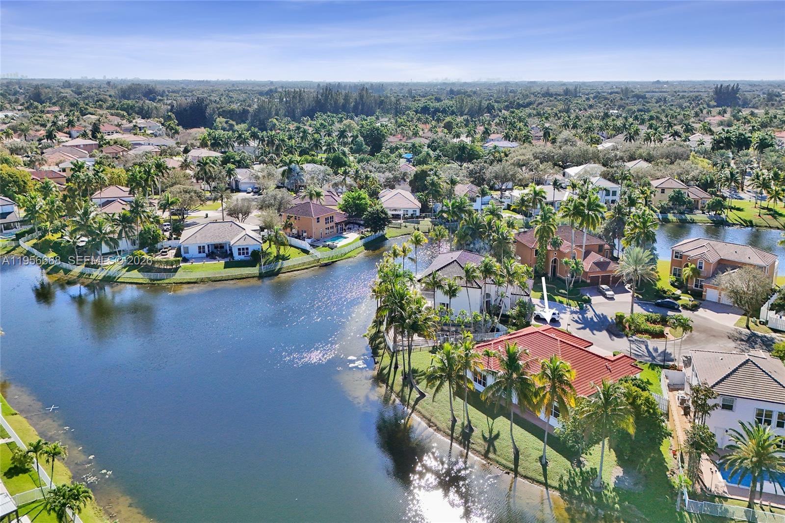 WINDSOR PALMS - Residential