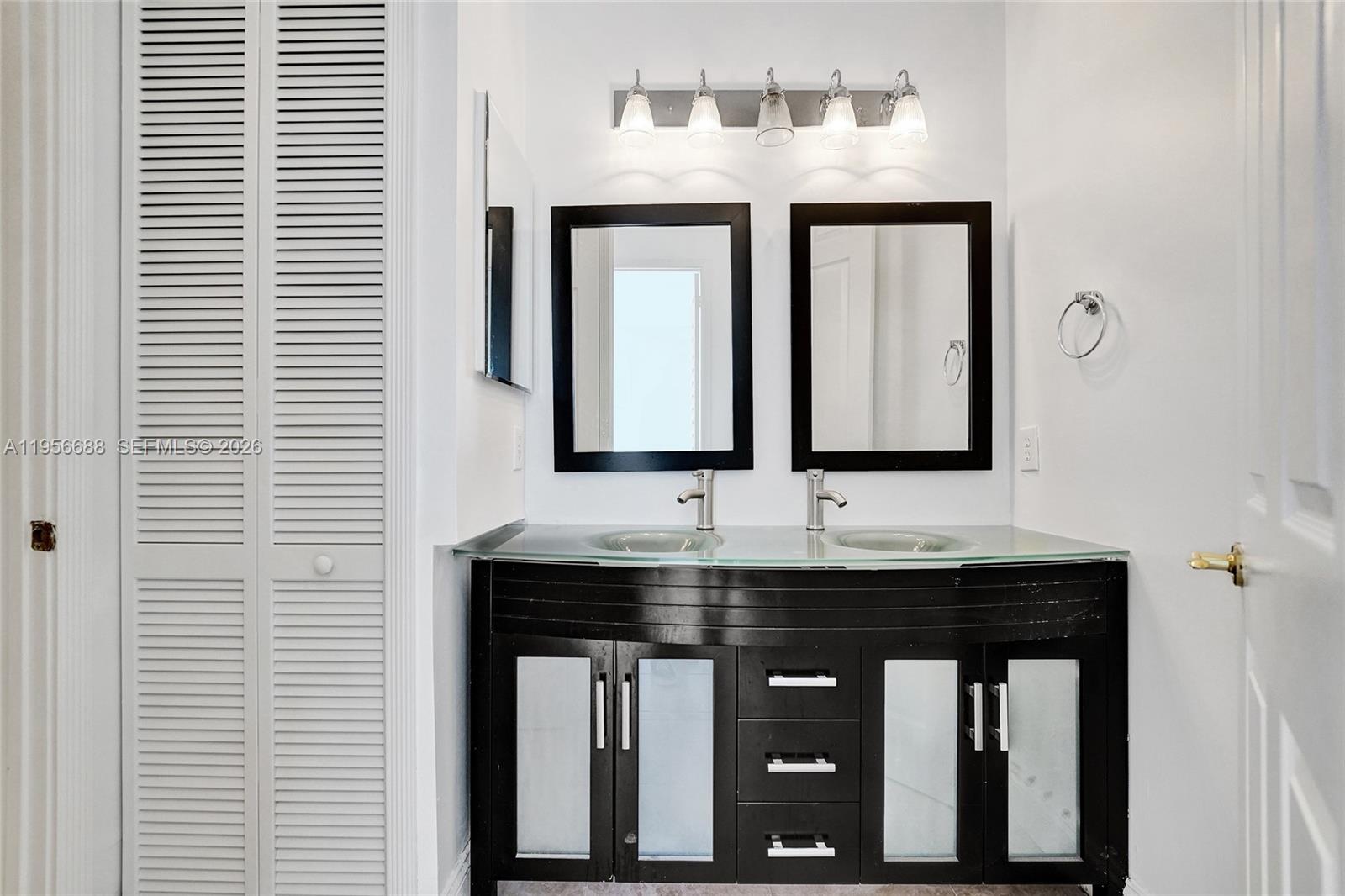 WINDSOR PALMS - Residential