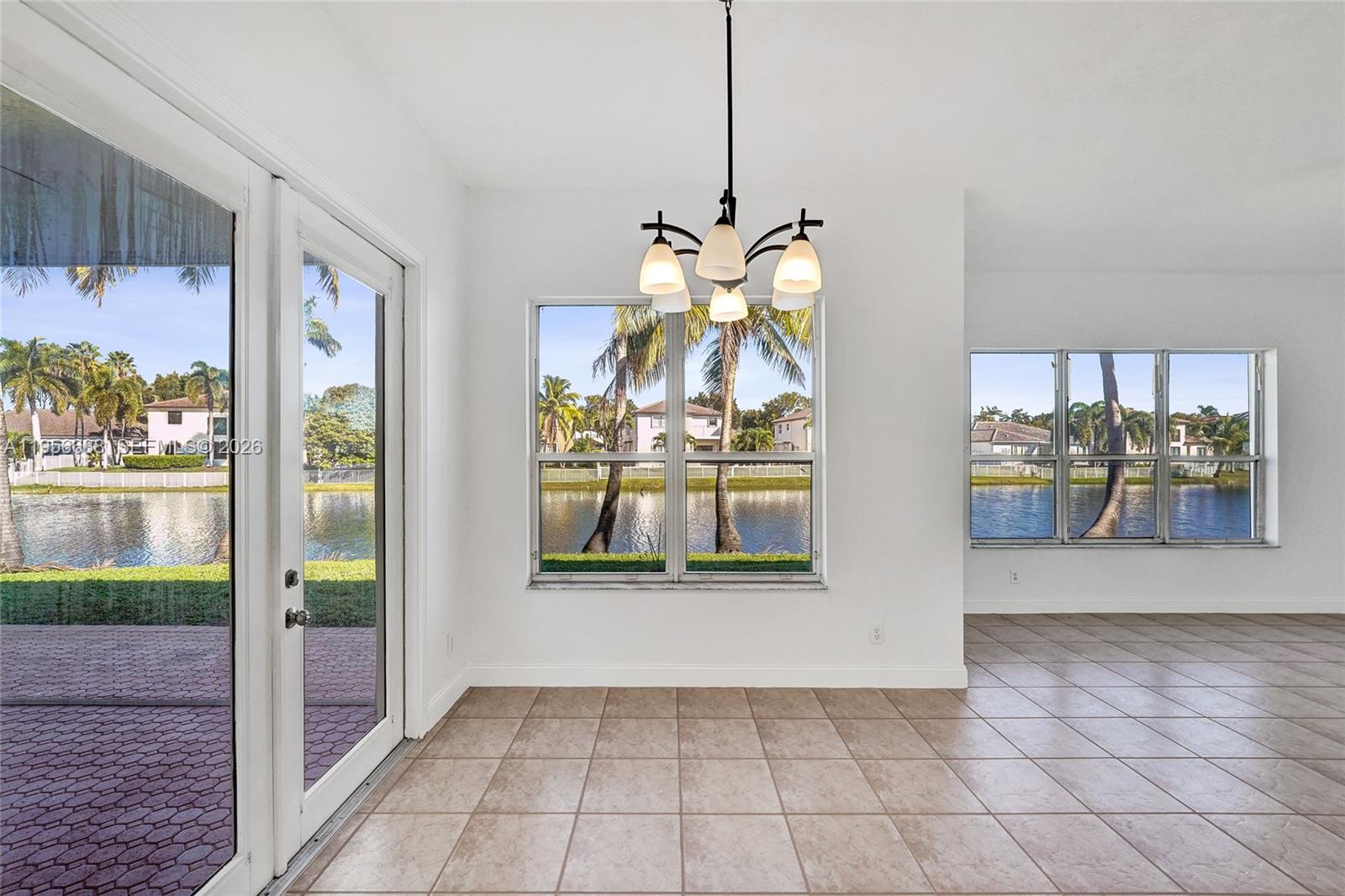 WINDSOR PALMS - Residential