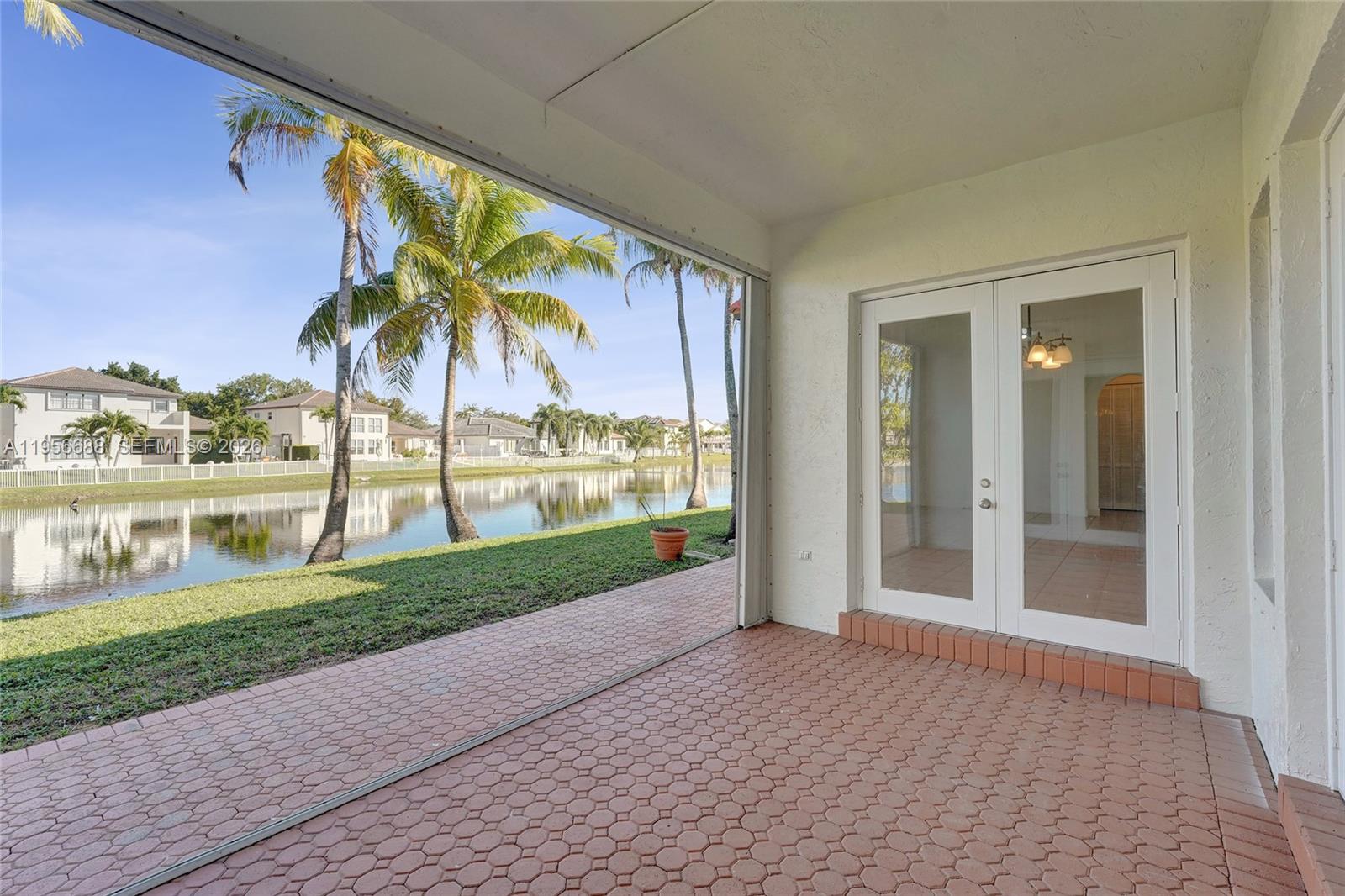 WINDSOR PALMS - Residential