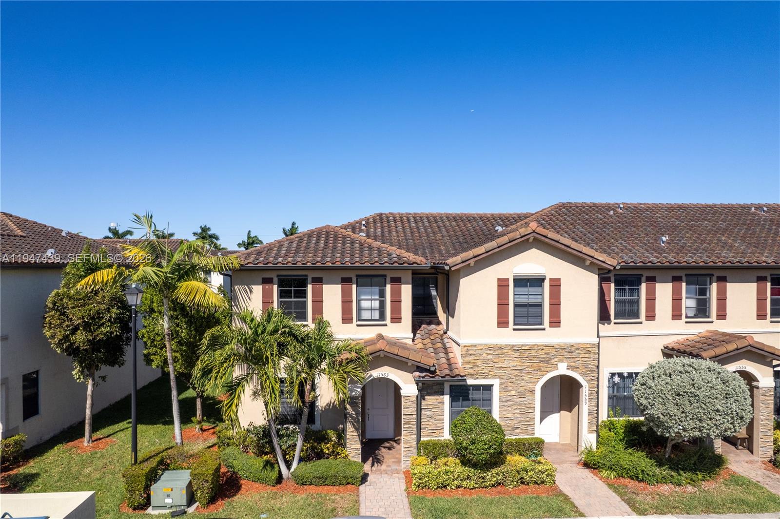 COCO PALM ESTATES - Residential