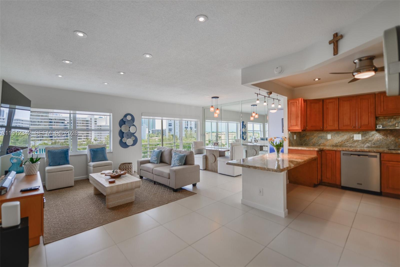 400 Diplomat Pkwy 704