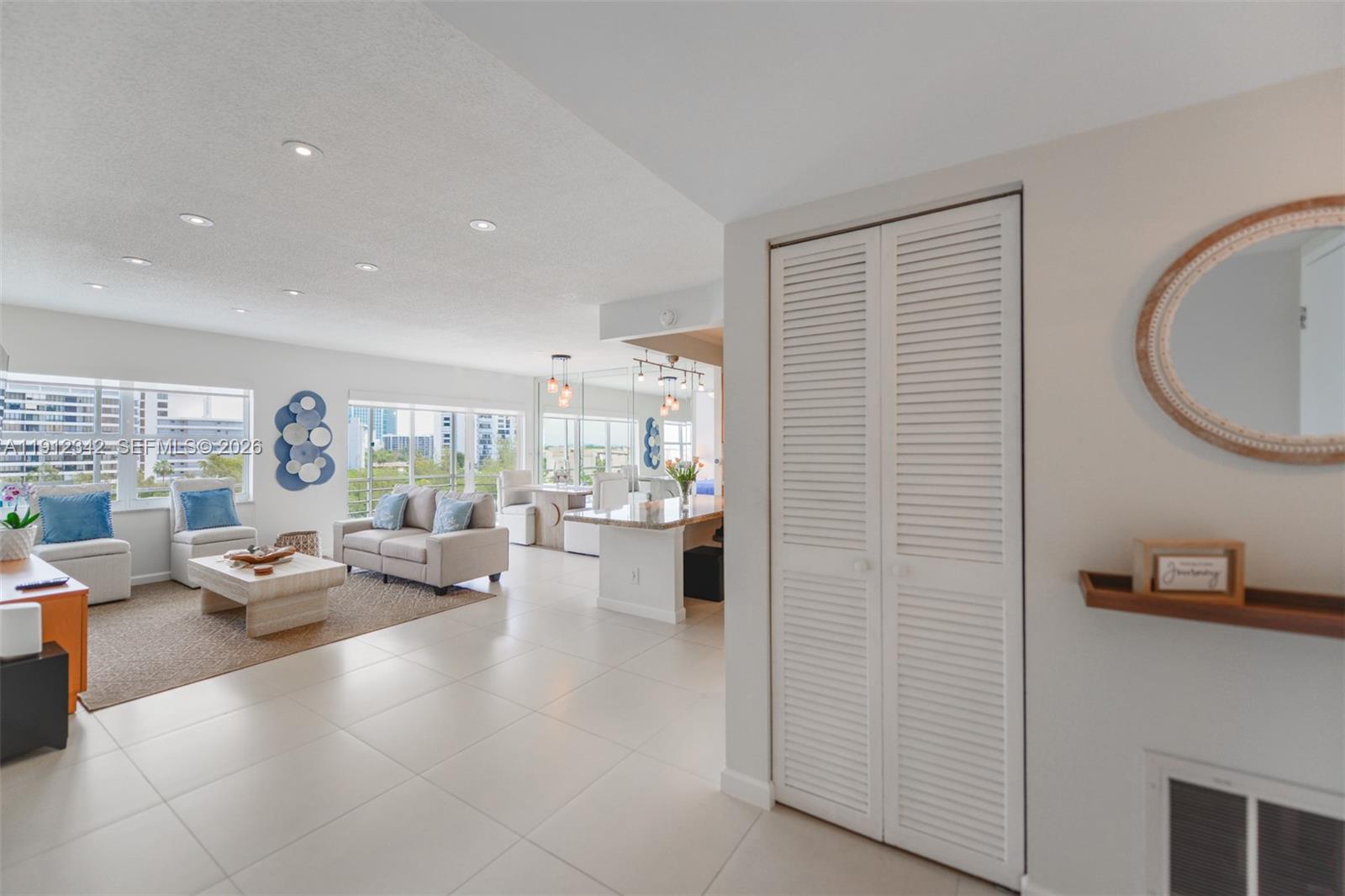400 Diplomat Pkwy 704