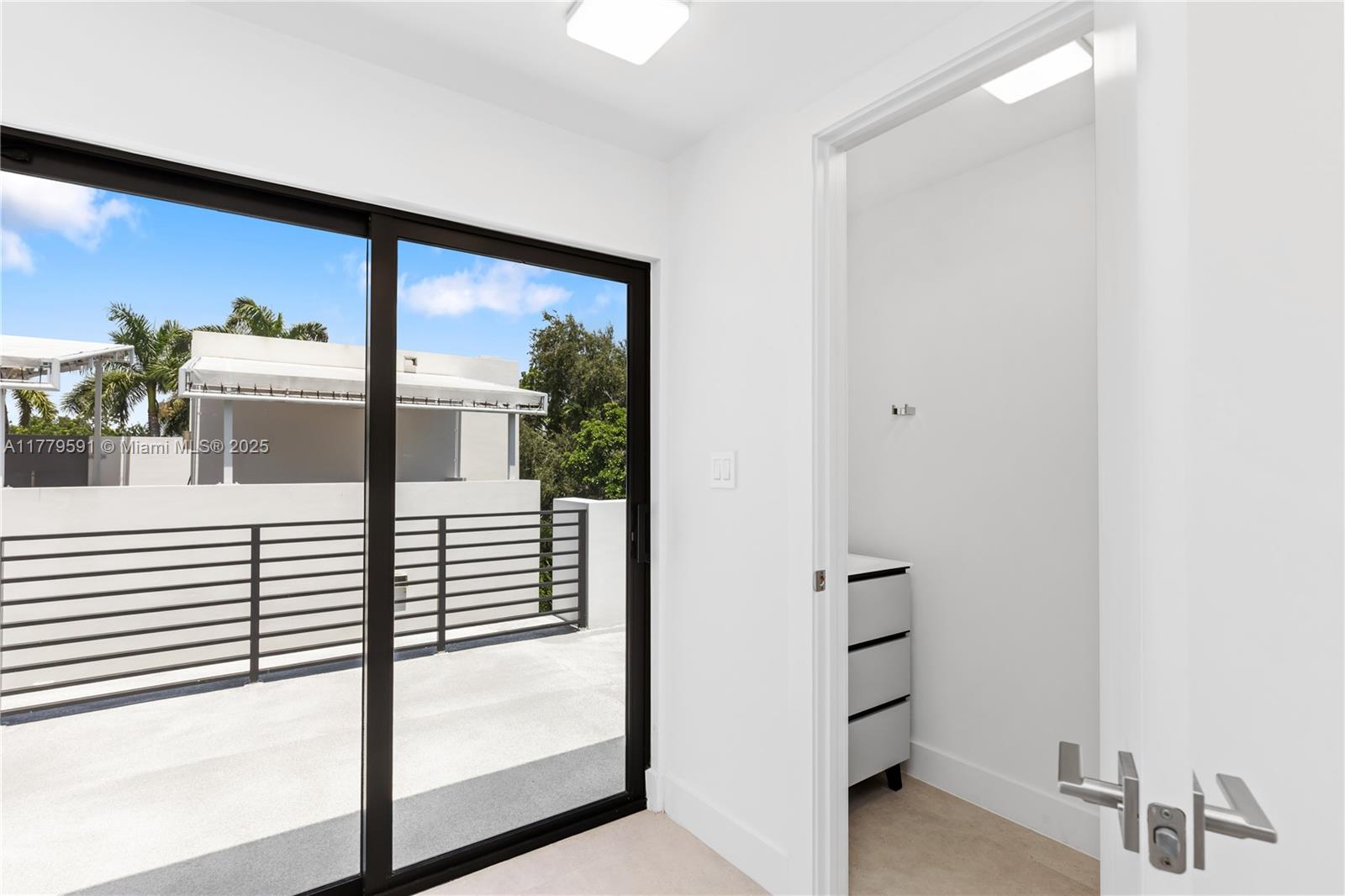 PALMHURST - Residential