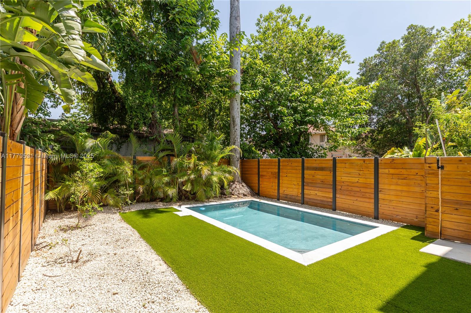 PALMHURST - Residential