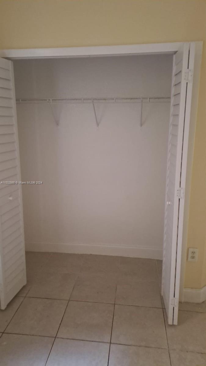 SHOMA COURTYARDS II AT RO - Residential