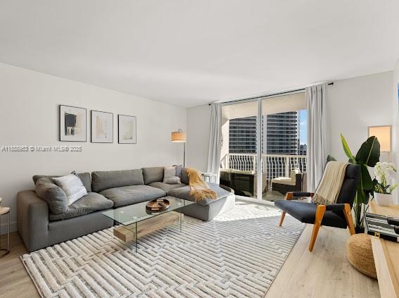 1200 Brickell Bay Dr 3219