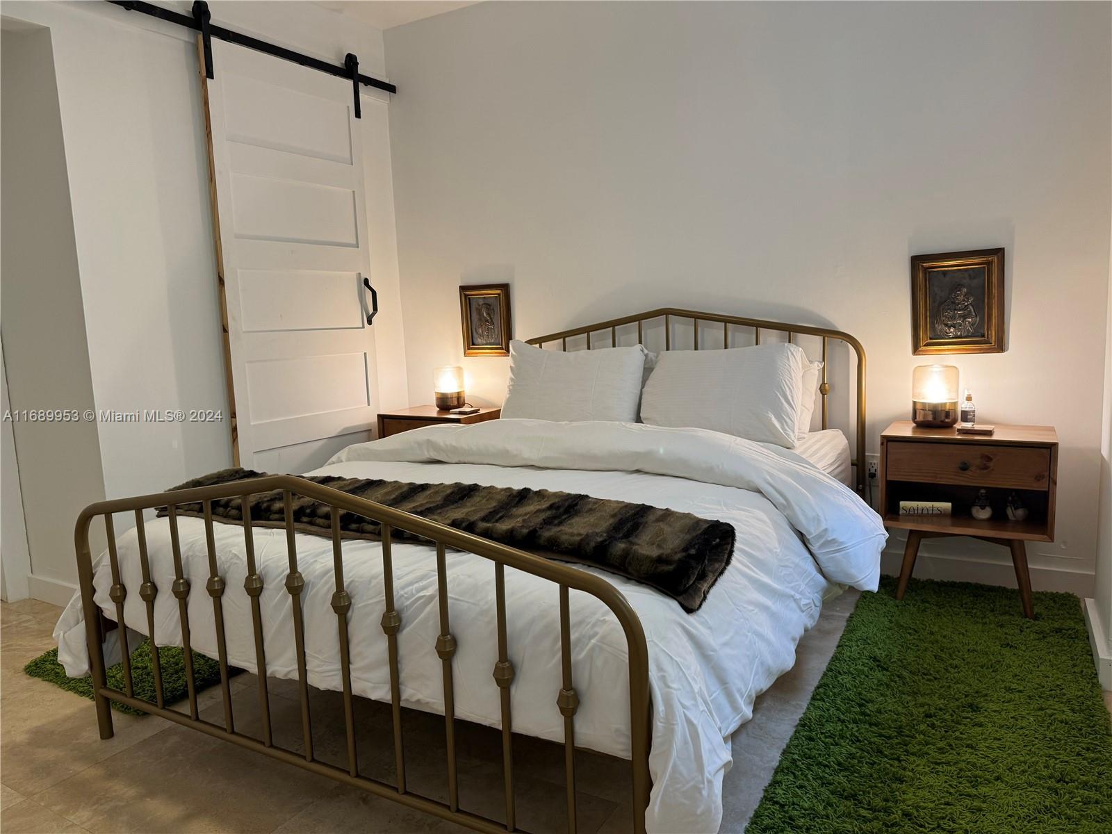 THE LINCOLN CONDO - Residential