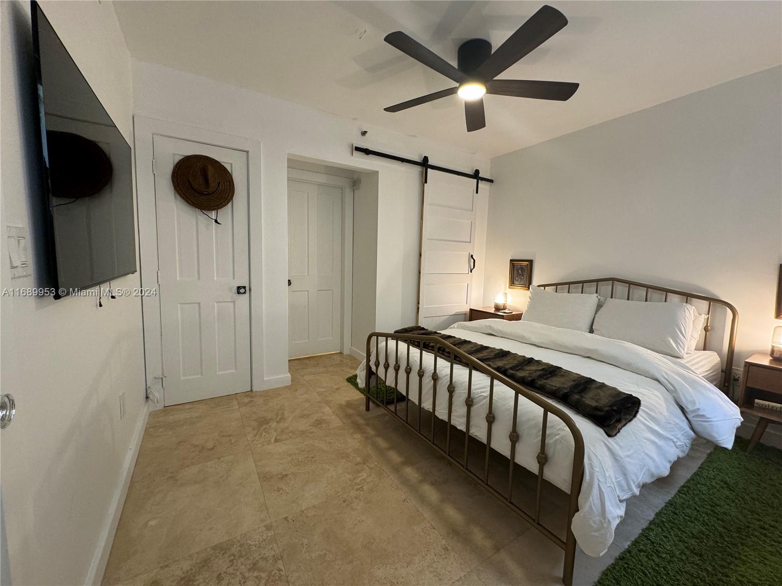 THE LINCOLN CONDO - Residential