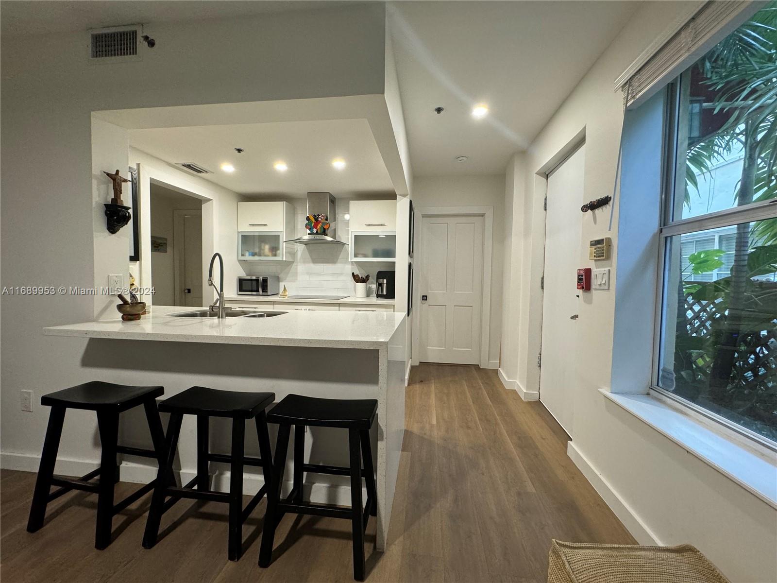 Property for Sale at 1614 Pennsylvania Ave 1F, Miami Beach, Miami-Dade County, Florida - Bedrooms: 1 
Bathrooms: 1  - $262,500