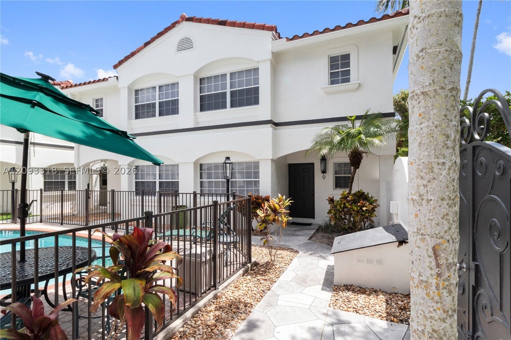Photo of 801 NE 1st St #9, Fort Lauderdale, FL 33301 (MLS # A12093318)