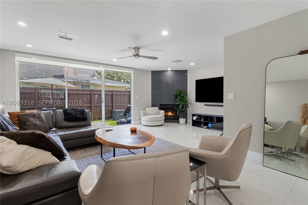 Photo of 801 NE 1st St #9, Fort Lauderdale, FL 33301 (MLS # A12093318)