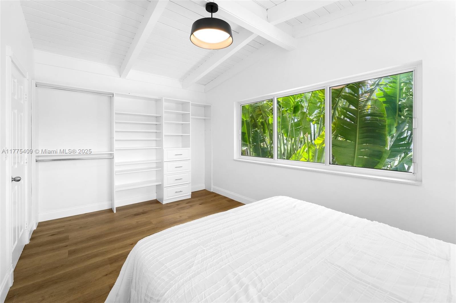 Lauderdale Isles - Residential