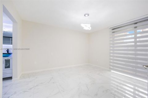 10000 NW 80th Ct 2102-1 Hialeah Gardens FL 33016
