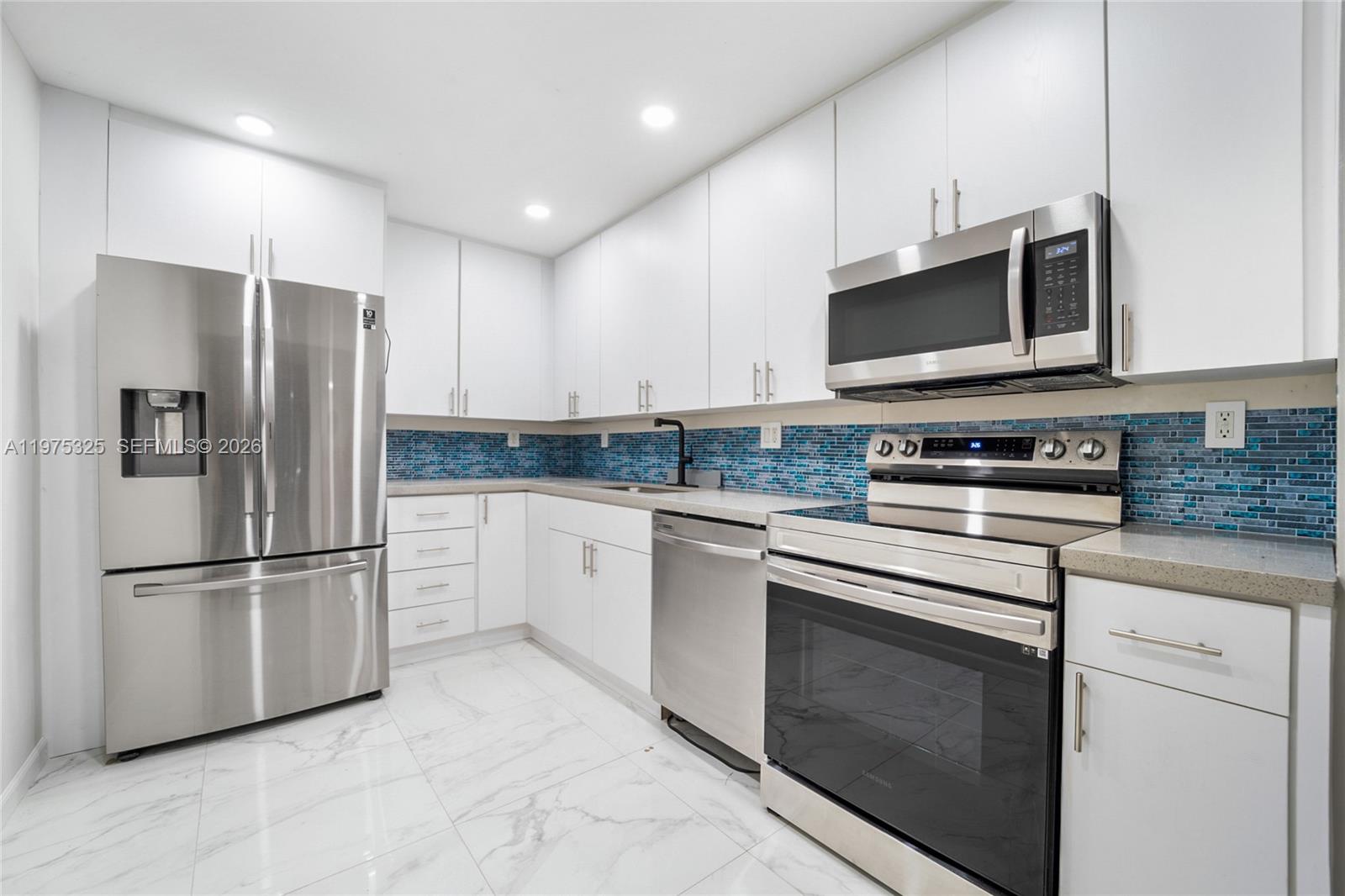 10000 NW 80th Ct 2102-1