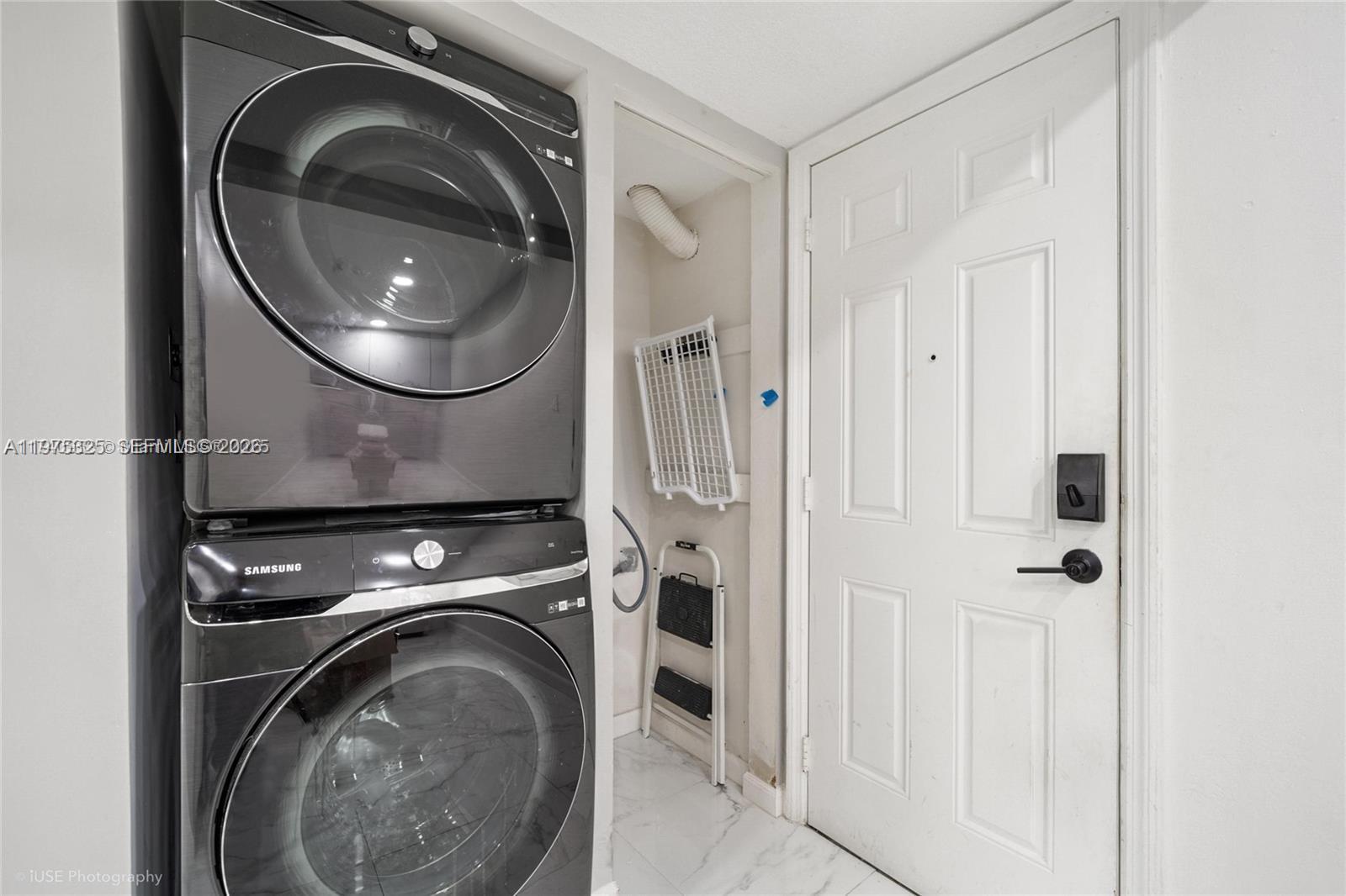 10000 NW 80th Ct 2102-1