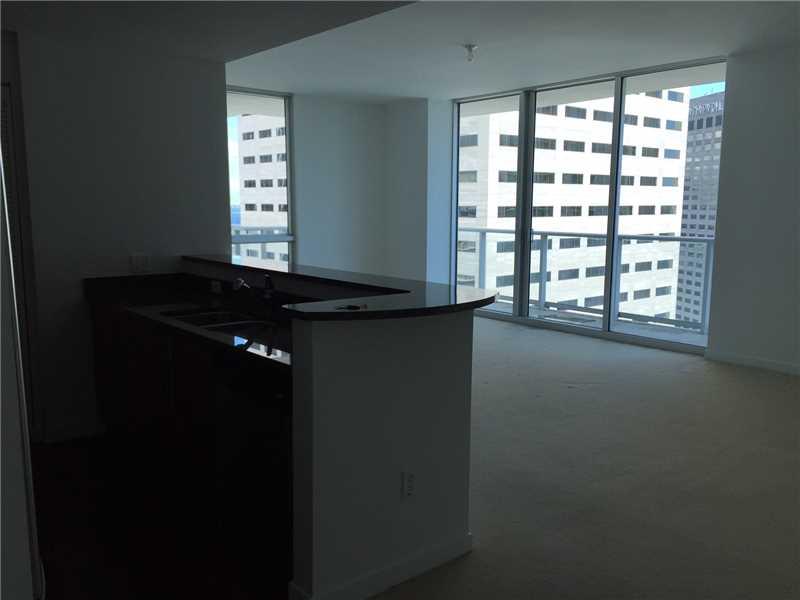 MET 1 CONDO - Residential Lease