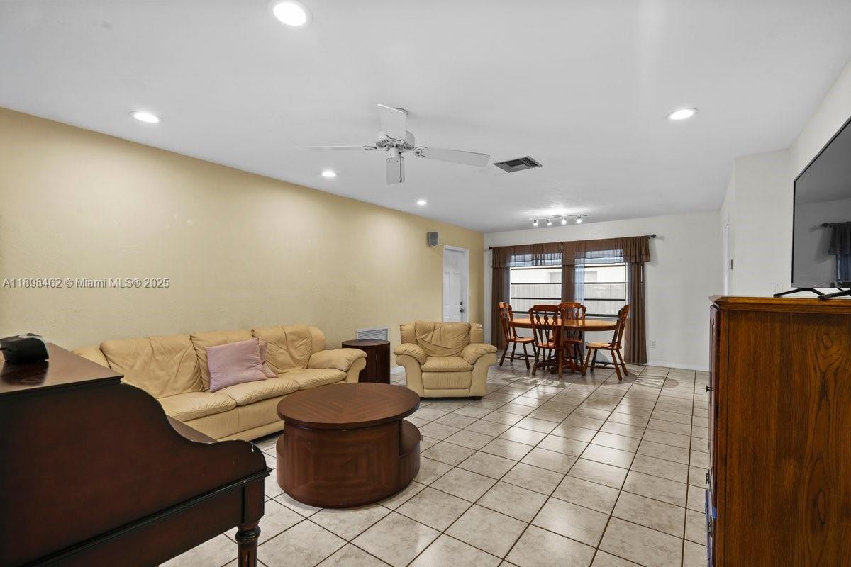 BEL AIRE SEC 3 - Residential