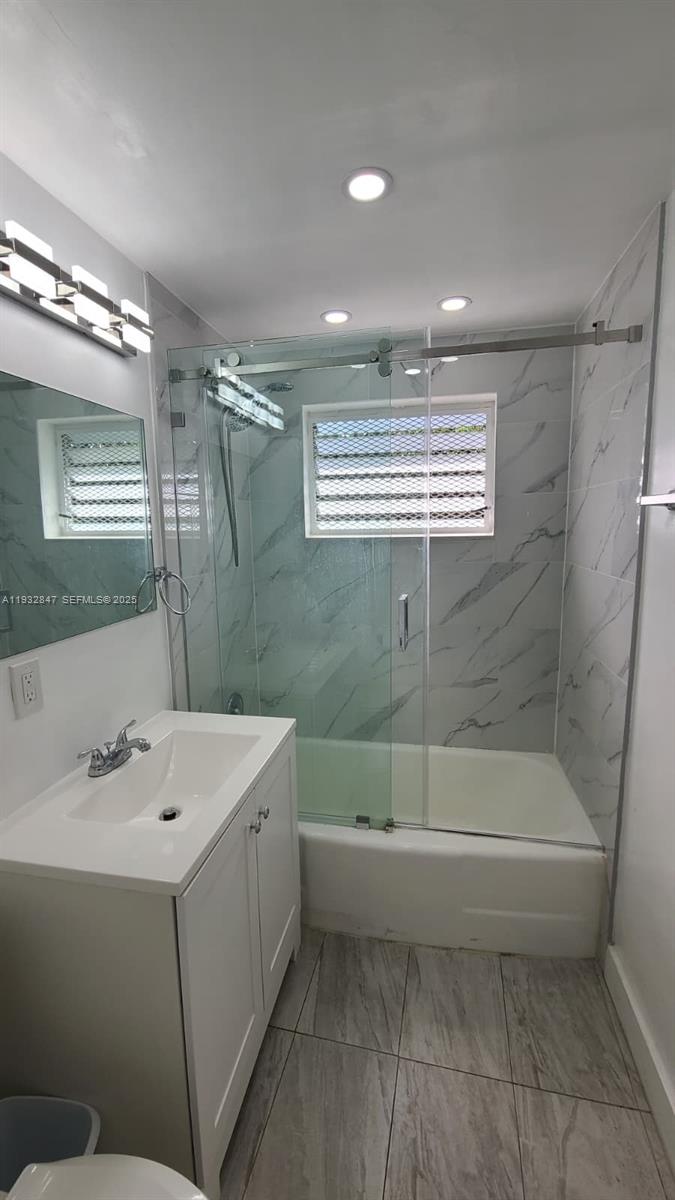 EL CHIOGGIOTTO CONDO - Residential Lease