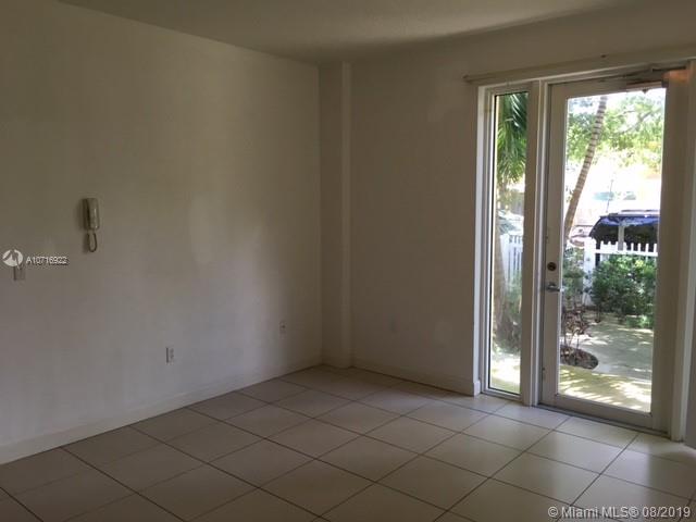 11 54 41 FIRST WESTMORELA - Residential Lease