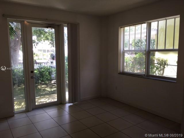 11 54 41 FIRST WESTMORELA - Residential Lease