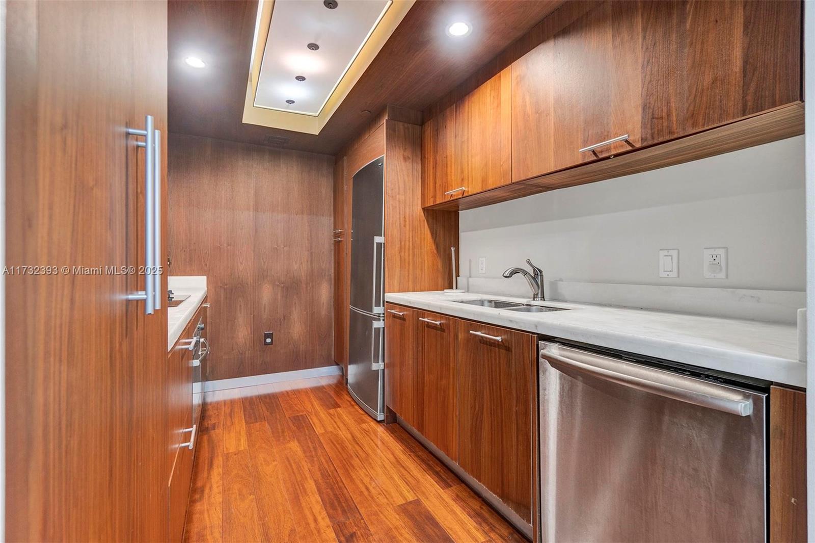 50 BISCAYNE CONDO - Residential