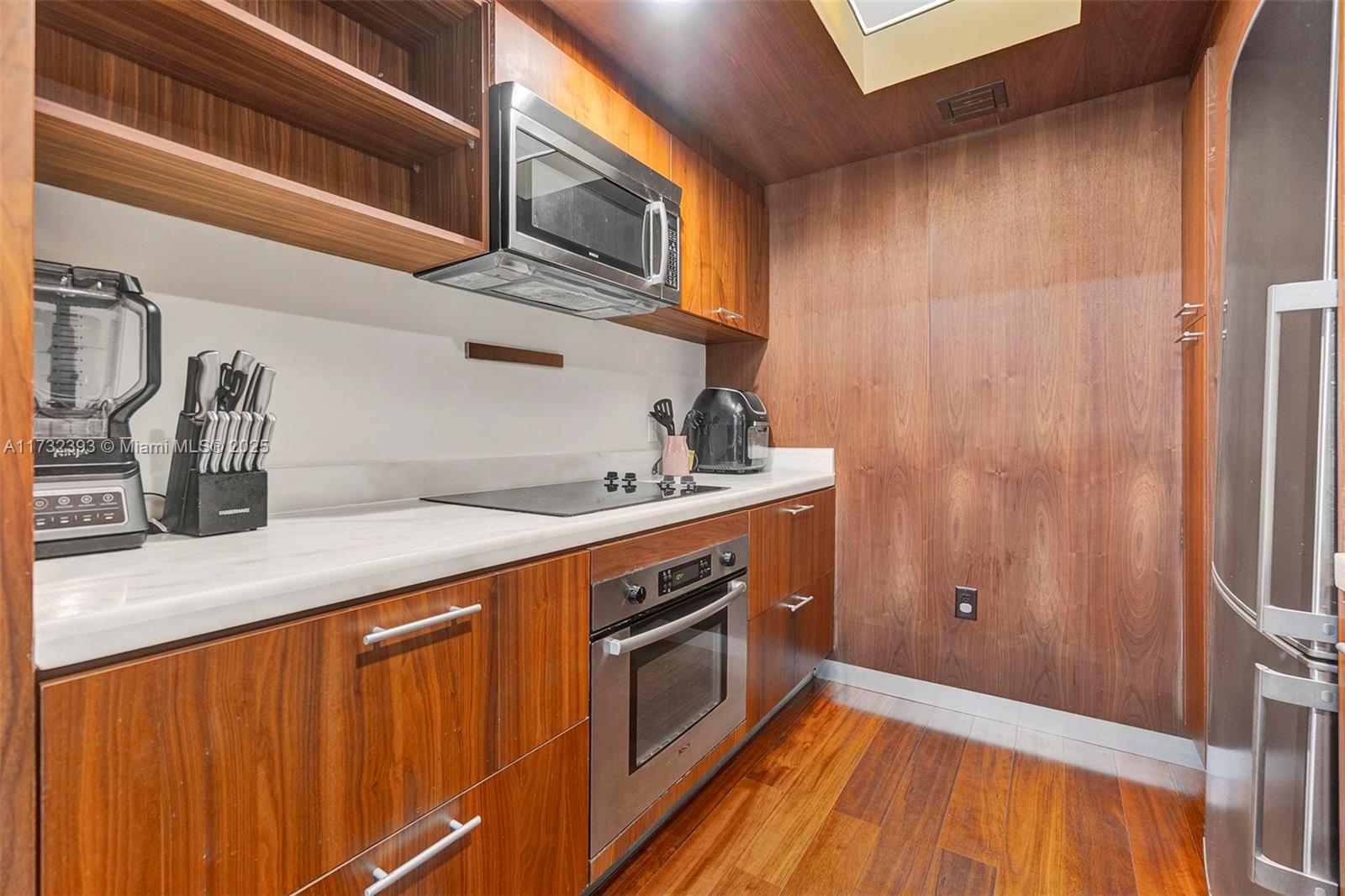 50 BISCAYNE CONDO - Residential