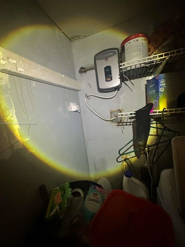 HOLLYWOOD SOUTH SIDE ADD - Residential