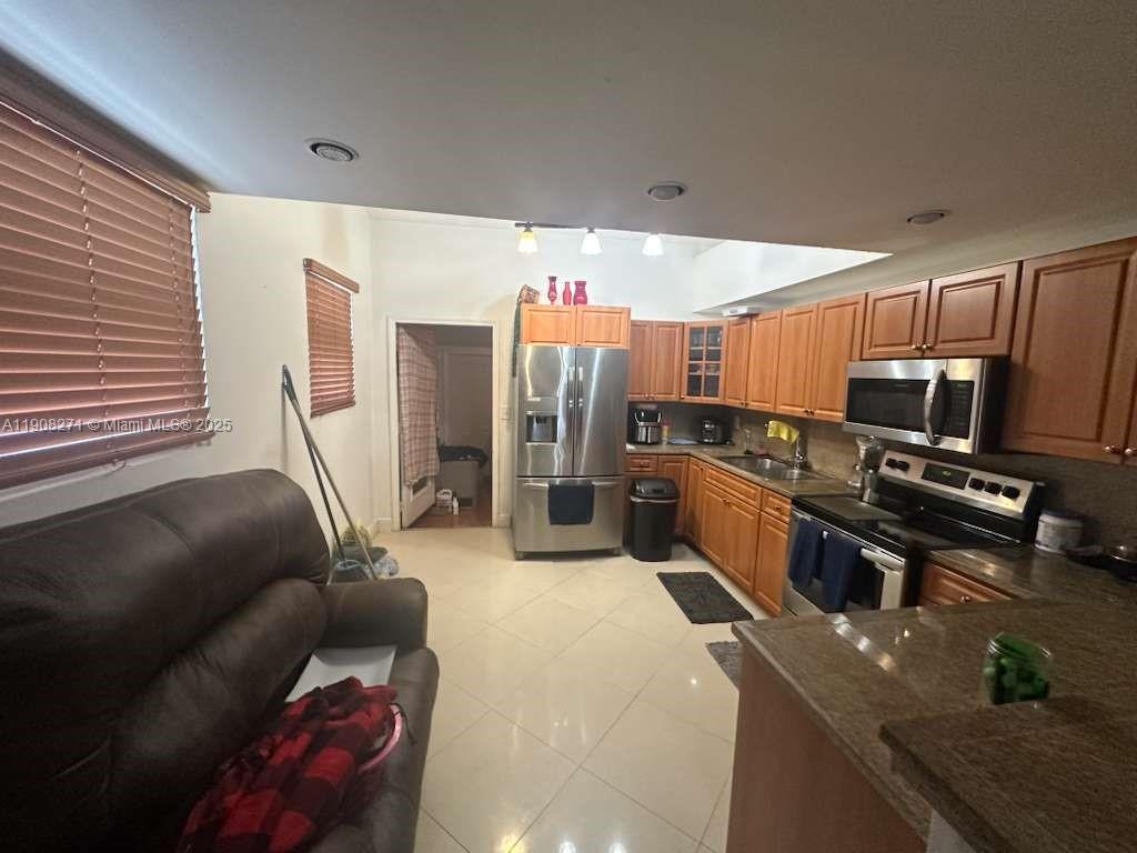 HOLLYWOOD SOUTH SIDE ADD - Residential