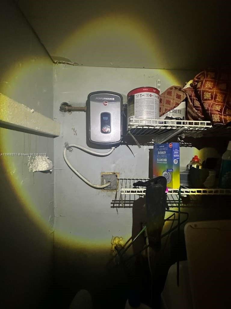 HOLLYWOOD SOUTH SIDE ADD - Residential