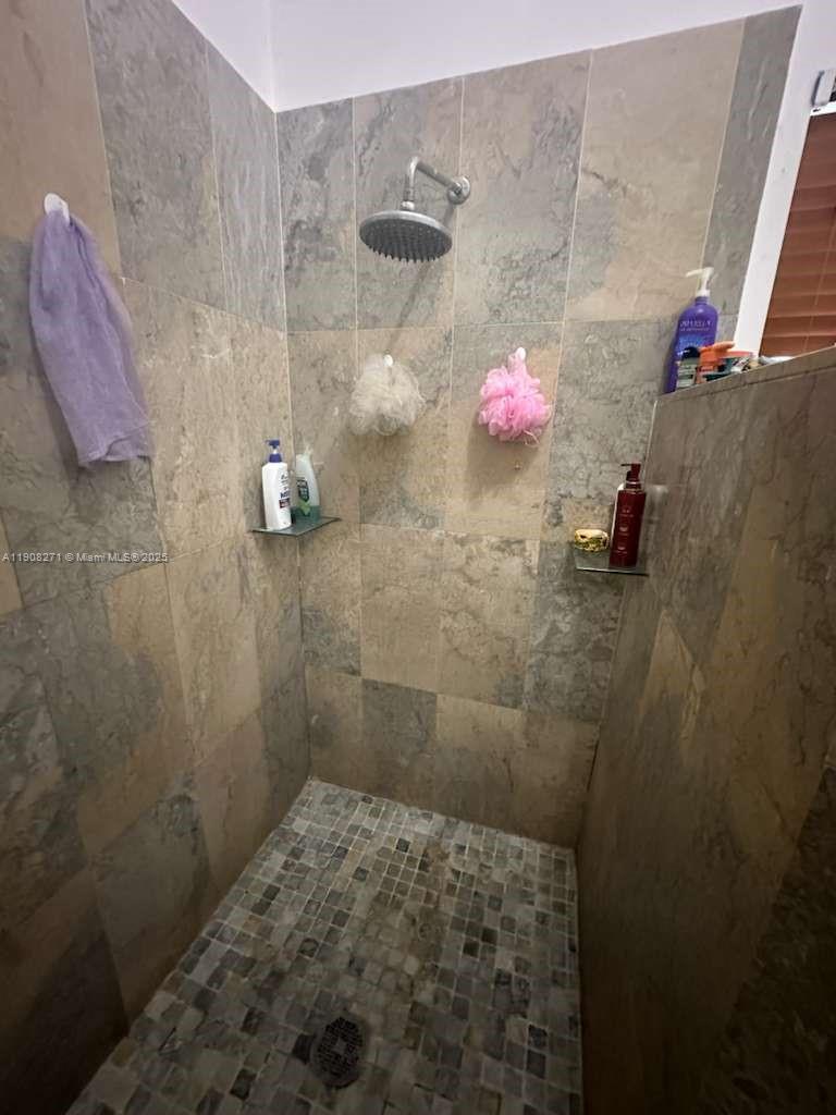 HOLLYWOOD SOUTH SIDE ADD - Residential