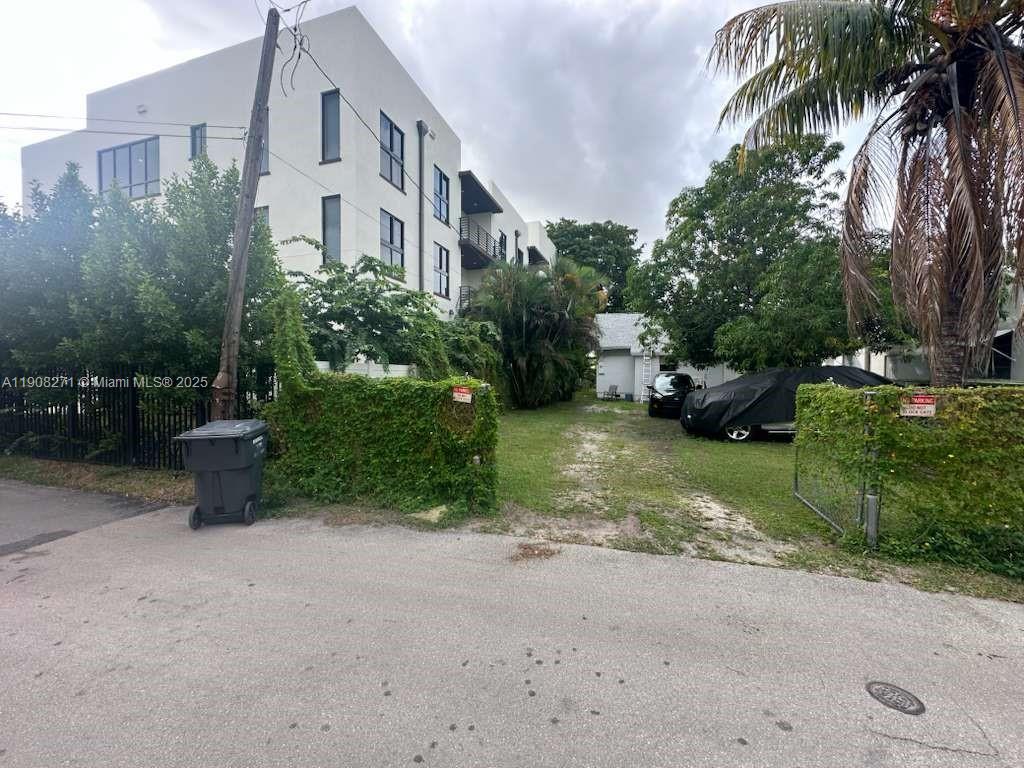 HOLLYWOOD SOUTH SIDE ADD - Residential