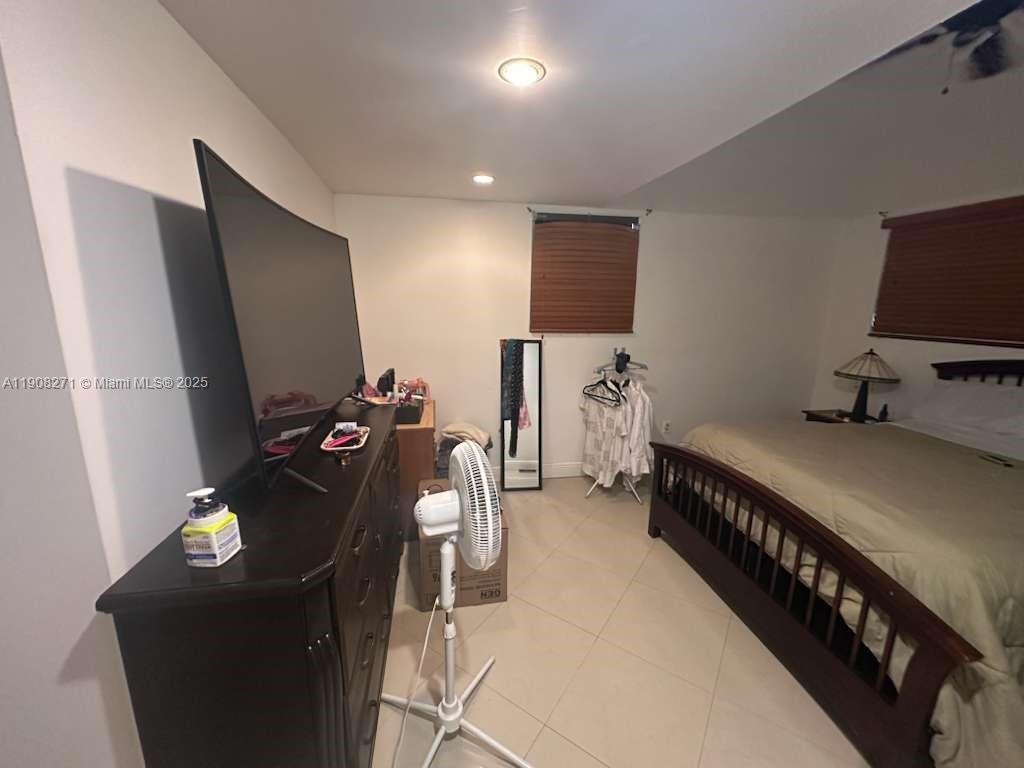 HOLLYWOOD SOUTH SIDE ADD - Residential