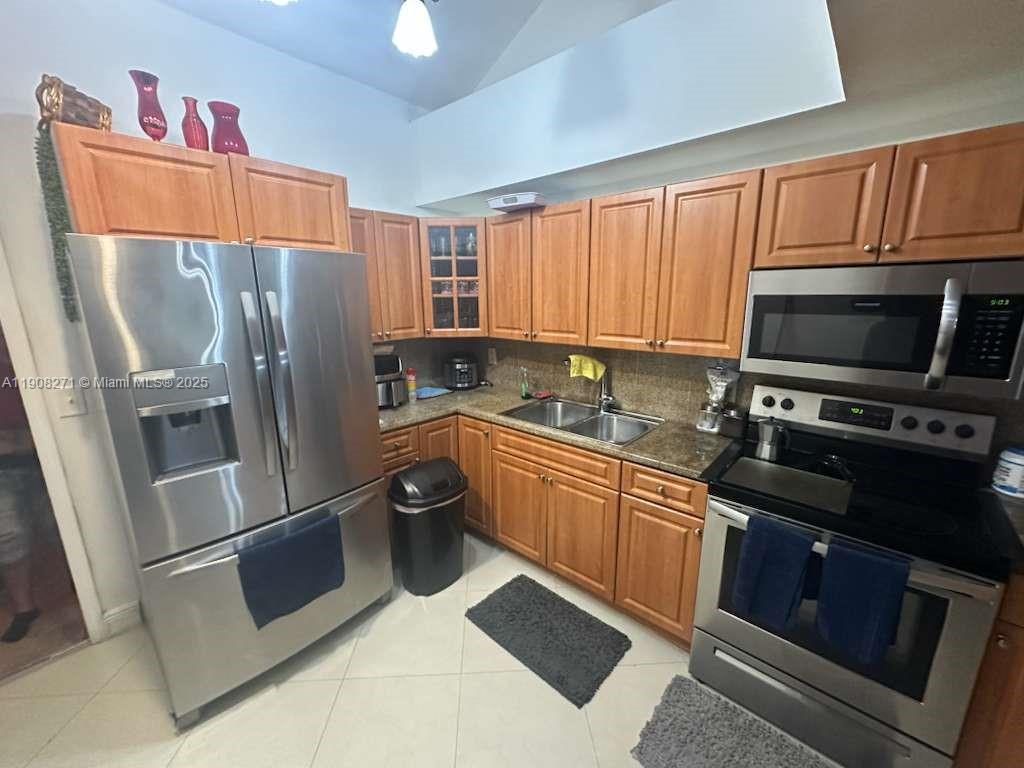 HOLLYWOOD SOUTH SIDE ADD - Residential