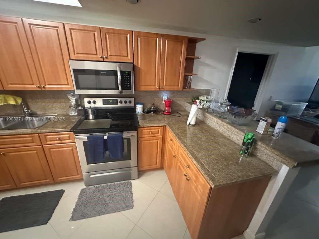 HOLLYWOOD SOUTH SIDE ADD - Residential