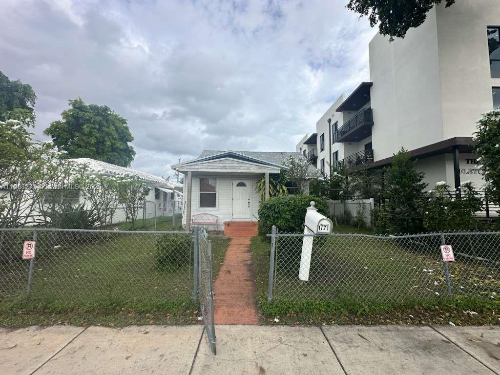 HOLLYWOOD SOUTH SIDE ADD - Residential