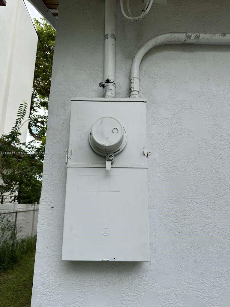 HOLLYWOOD SOUTH SIDE ADD - Residential