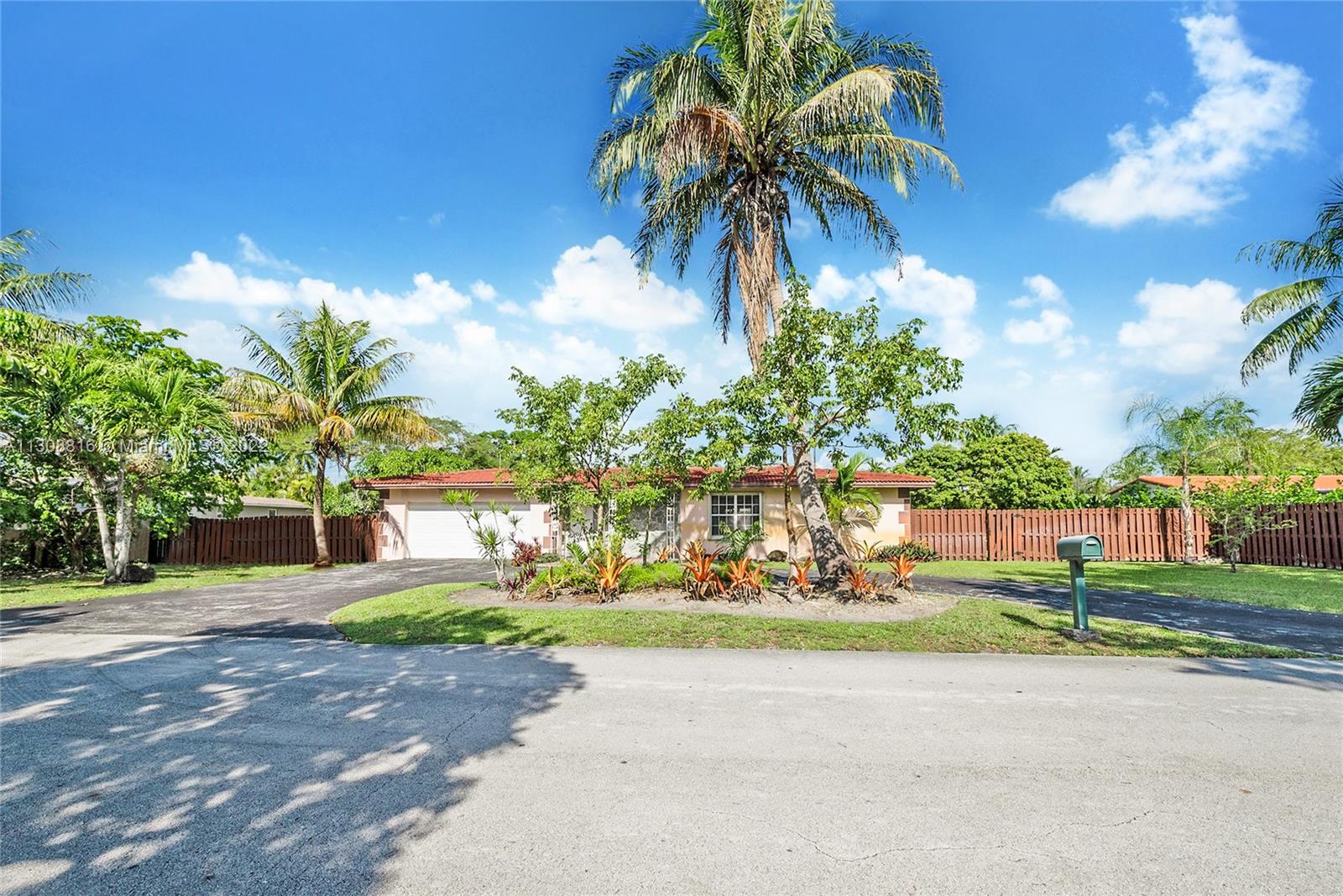 PINE NEEDLE ESTATES SEC T - Residential