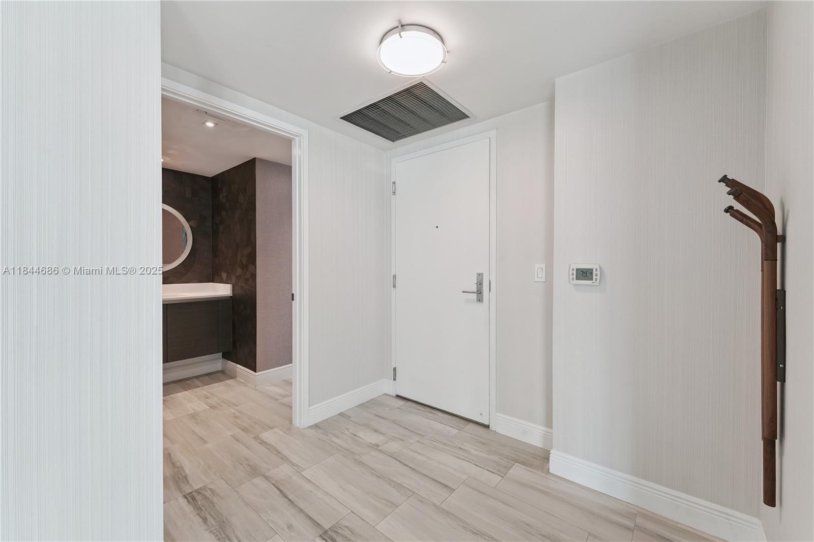 PARQUE TOWERS CONDO - Residential