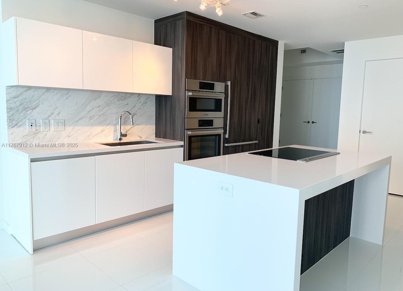 PARAMOUNT MIAMI WORLDCENT - Residential